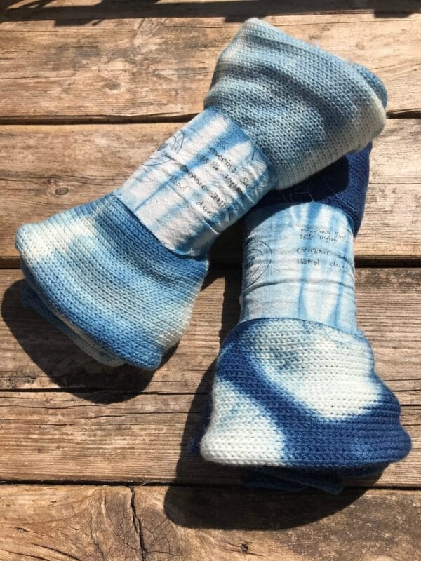 Hand dyed organic indigo shibori  sockblank. Sockweight superwash merino with nylon blend.