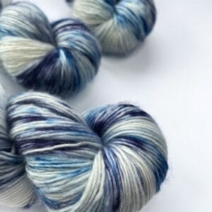 Single ply Merino "Delft" - Handgeverfd