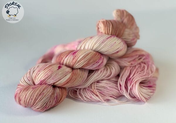 Hand-dyed Superwash Merino-nylon Yarn – Pink Champagne