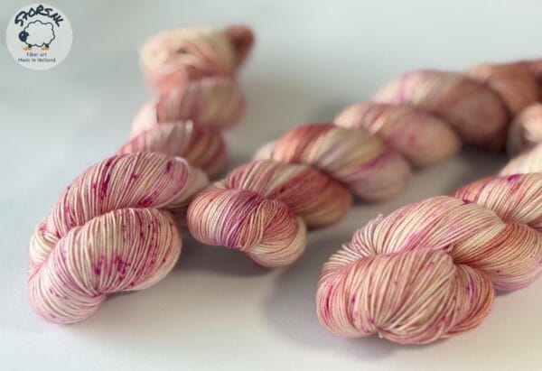 Hand-dyed Superwash Merino-nylon Yarn – Pink Champagne