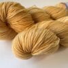 il_fullxfull.6700063748_ehjo.jpg Semi solid superwash Merino garen 'Straw'.