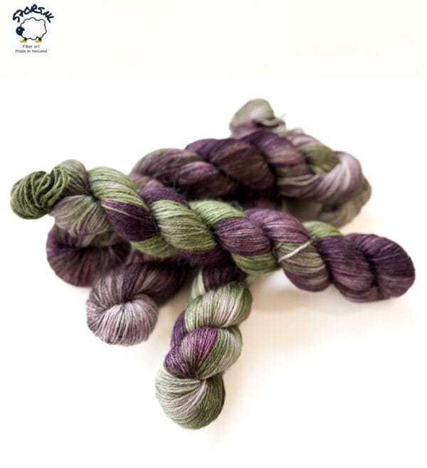0ff6552c-8c04-4853-a566-b6cfd677a8ca-2 Aubergine Salad – superzacht sock weight garen