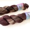 529568c3-fbba-4b69-bf6a-815367ca1fb6 Brownie – handgeverfd merinogaren met glitter