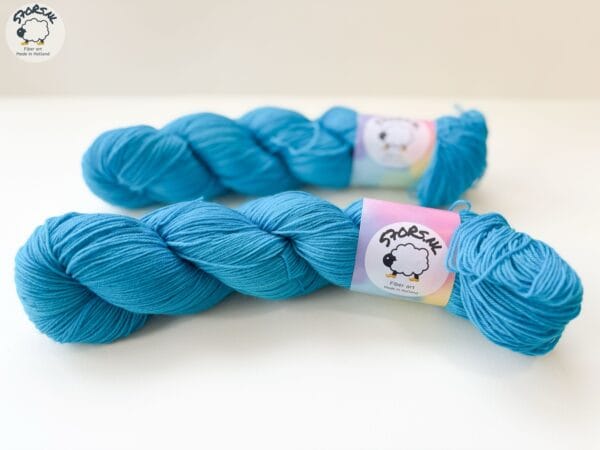 53e9681e-4605-4998-B5e4-0dd0338fdf89-3 Pino Blue - Bright Blue Hand-Dyed Merino Yarn