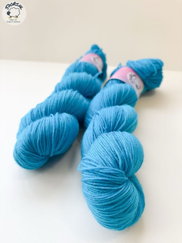 5c0e7332-C279-4f00-A5cc-9887a2410540-2 Pino Blue - Bright Blue Hand-Dyed Merino Yarn