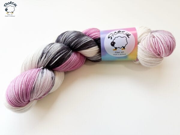 956AC074-040B-4BCB-AAB6-42FA80CA985E Engelse drop– handgeverfd merino sok - of DK-garen