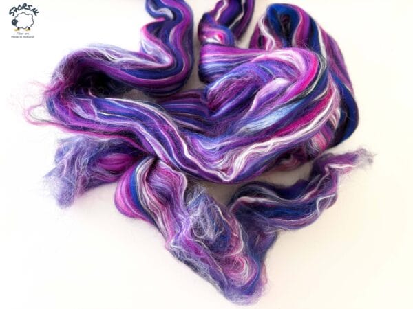 Merino met moerbeizijde lontwol – Electro Lights