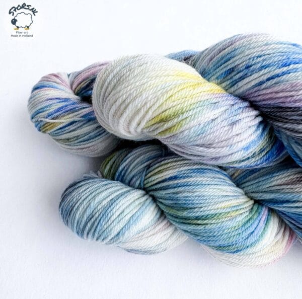 Winter Air, a January Yarn Club color