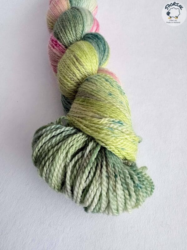 EF84ECB9-B43D-478F-BBB7-B725FE95A824 Lentetuin - Fingering Merino met bamboe